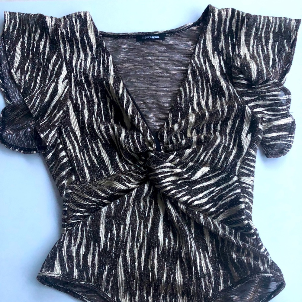 Fashion Nova Shiny Top, size Medium.